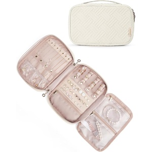 BAGSMART Travel Jewelry Organizer, Tangle-free Necklaces Case,Pink(Beige)