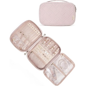 BAGSMART Travel Jewelry Organizer, Tangle-free Necklaces Case,Pink(Pink)